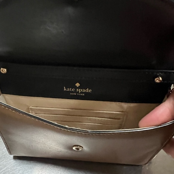 Kate Soade envelope crossbody - Picture 3 of 4